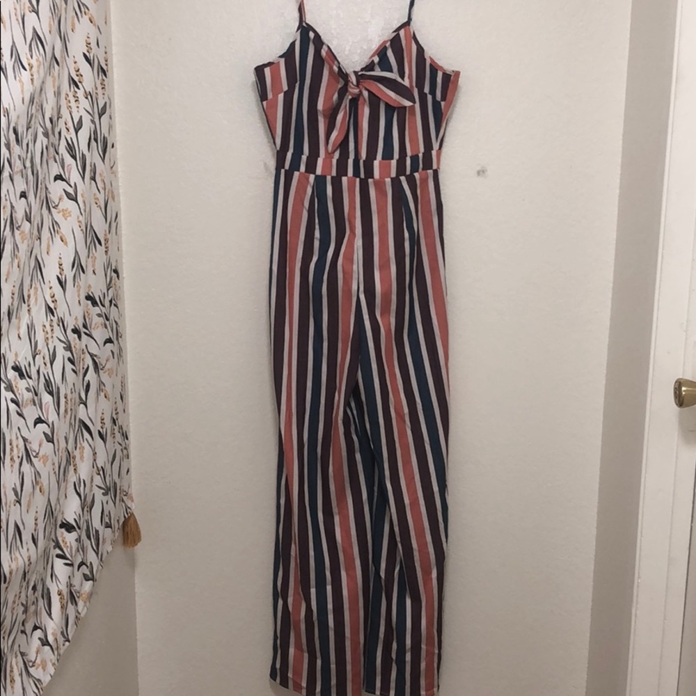 Romeo & Juliet Jumpsuit Size: Medium